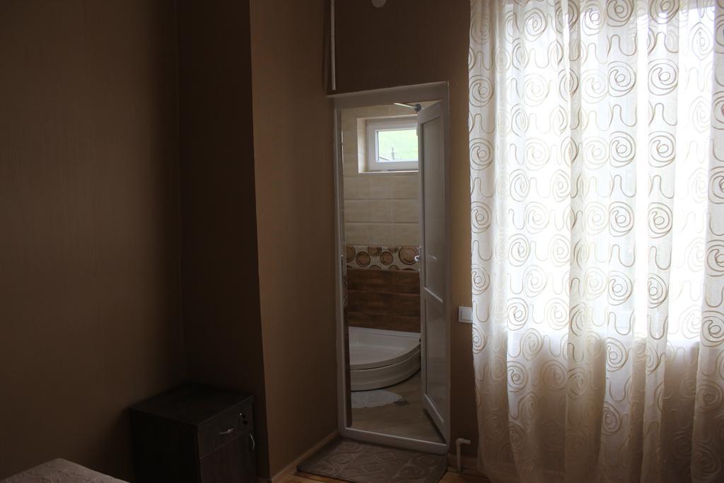 Inga Guest House Казбеги Екстериор снимка